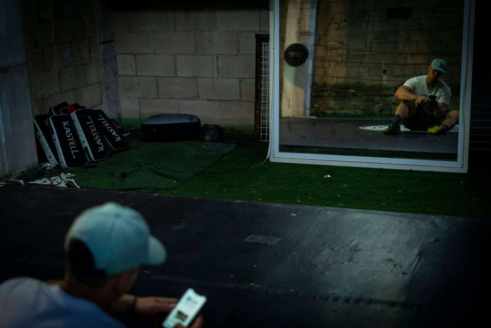 The No-Filter Fitness Mirror: A Hilarious Journey from Pizza to Protein Shakes